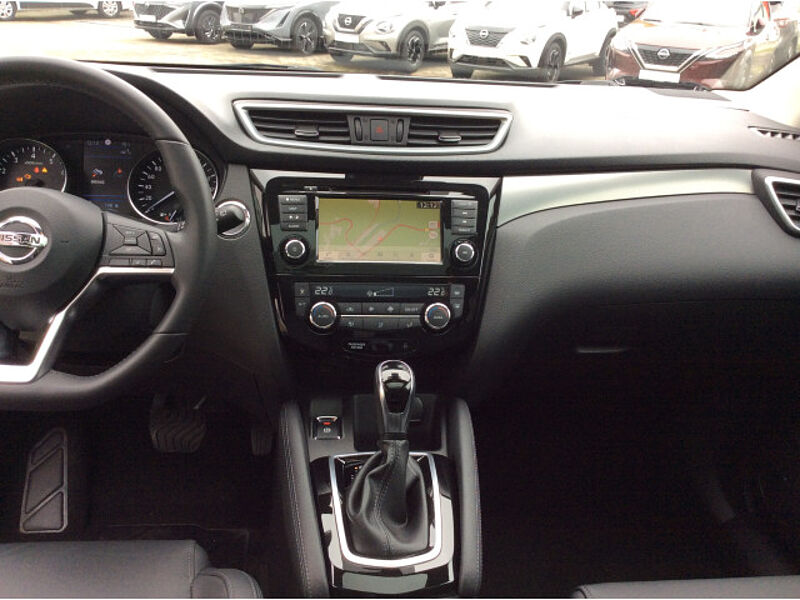 Nissan Qashqai 1.3 DIG-T Tekna Automatik 4x2 PGD LED