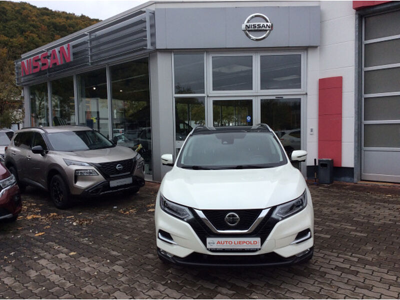 Nissan Qashqai 1.3 DIG-T Tekna Automatik 4x2 PGD LED