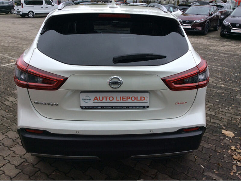 Nissan Qashqai 1.3 DIG-T Tekna Automatik 4x2 PGD LED